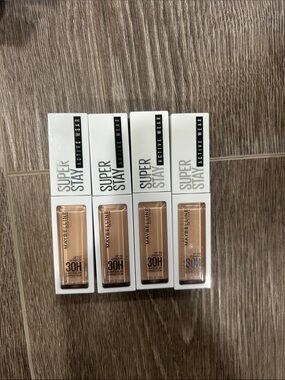 New 4X Maybelline Super Stay Concealer Trio #15 ( Firm price )